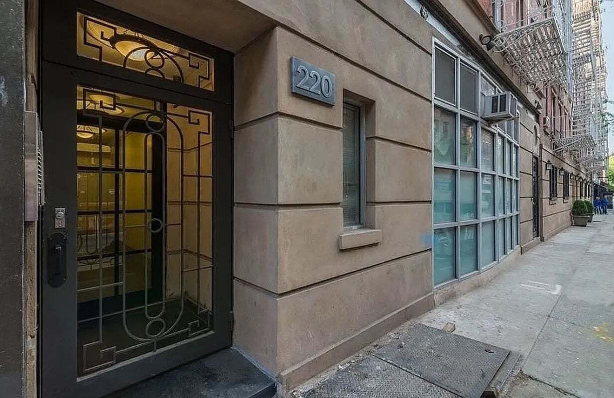 Building Photo - 220 Sullivan St