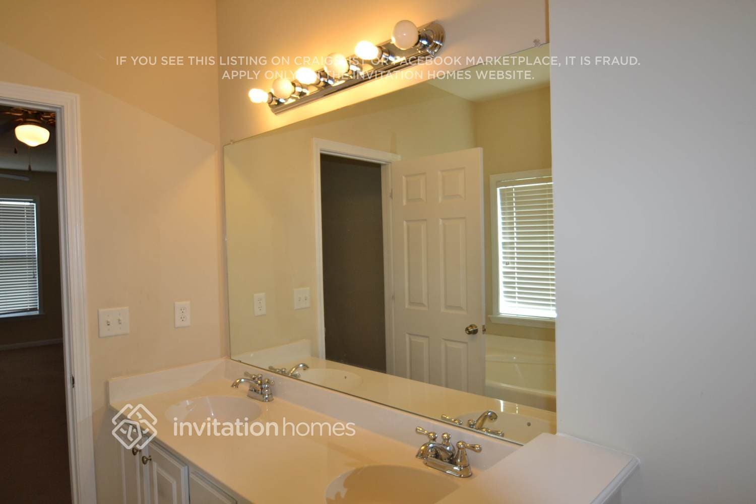 Building Photo - 720 Lavender Ln