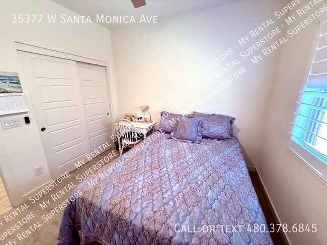 Building Photo - 35377 W Santa Monica Ave