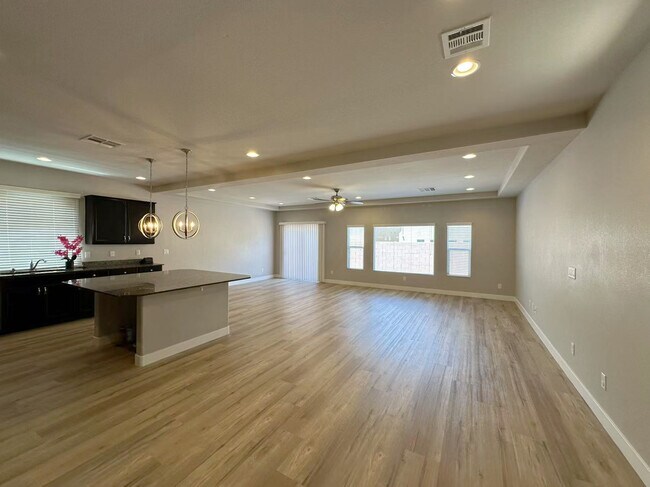 Building Photo - 6392 Tamber Bay Rd