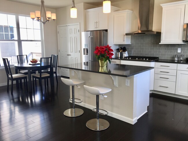 Building Photo - Custom Built Richmond Home for Lease in Fort Collins!