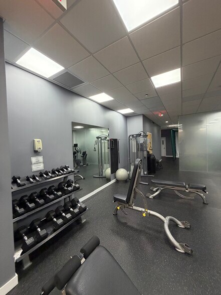 Building Photo - 600 12th St