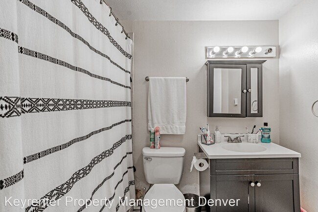 Building Photo - 3 br, 1 bath House - 7309 W 60th Ave