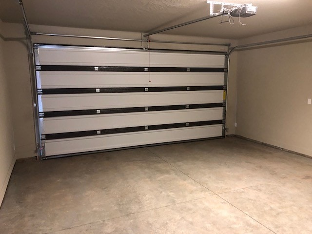 Building Photo - 438 N Stone Mountain Dr