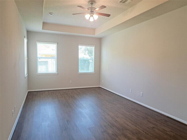 Building Photo - 26315 Fox Ridge Ln
