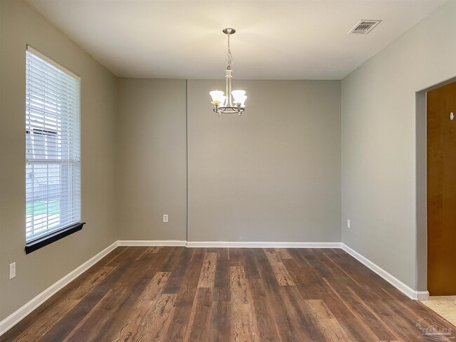 Building Photo - 16601 Egret Cir