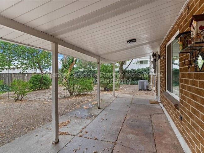 Building Photo - 2100 Theckston Rd