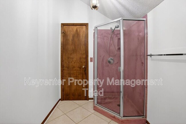 Building Photo - 407 Grenham Rd