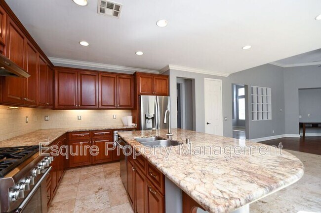 Building Photo - 1763 Alta Vista Pl