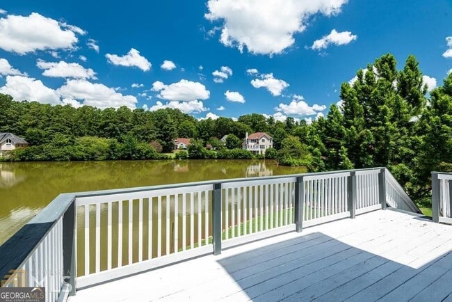 Building Photo - 225 Heritage Lake Dr