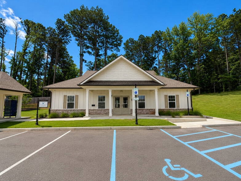 Leasing Office - Lakeview Place & Twin Lakes