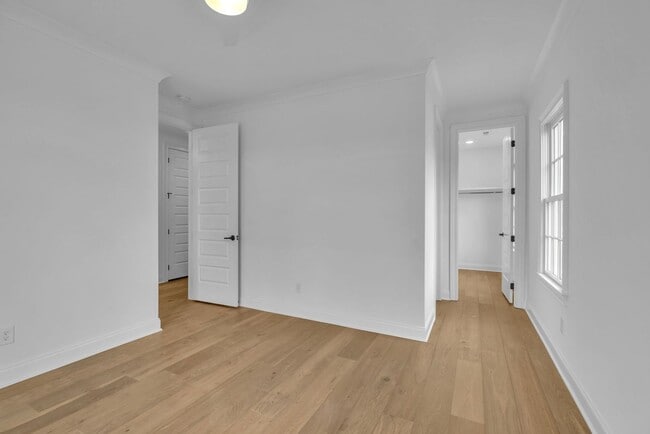 Building Photo - Luxury living in this brand new home - Franklin, TN