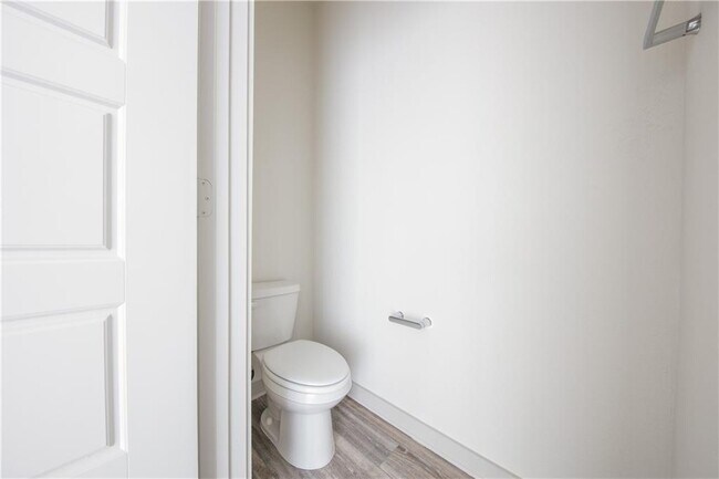 Building Photo - 101 Parryi Cove