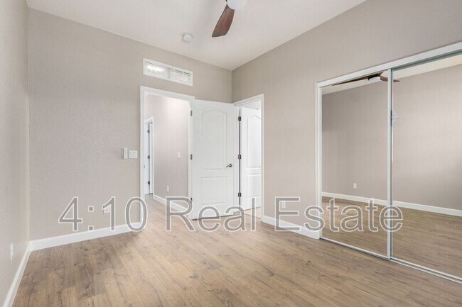 Building Photo - 3632 E Sebastian Ln