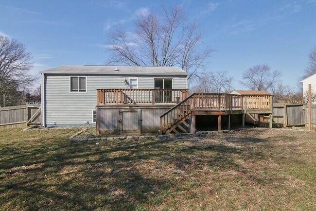 Building Photo - Nicely Updated Home