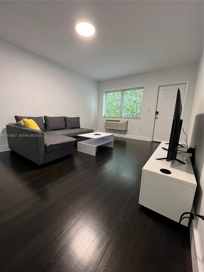 Building Photo - 620 Jefferson Ave