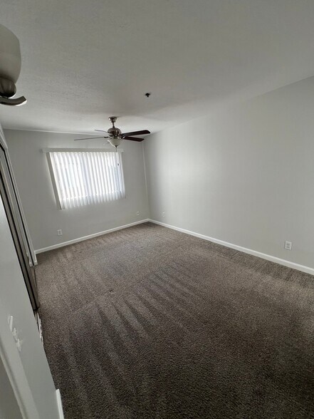 Building Photo - 5582 Crescent