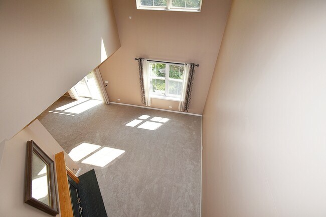 Building Photo - 312 Fairmont Ct