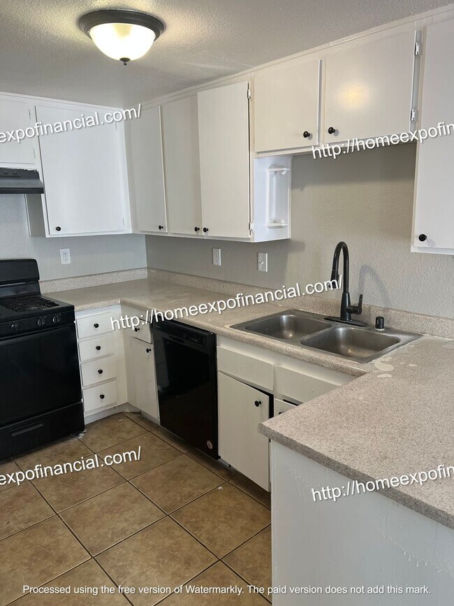 Building Photo - 8350 Spring Desert Pl