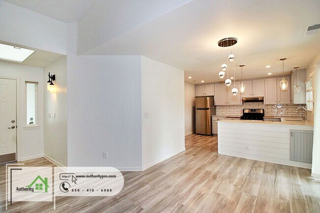 Building Photo - 966 Partridge Dr