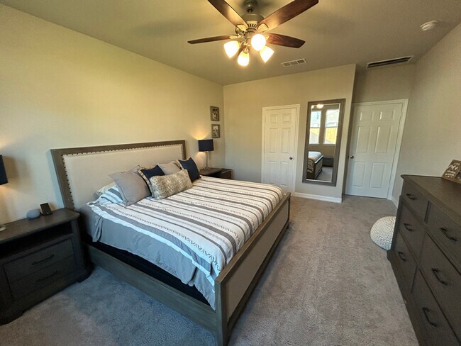 Building Photo - 2972 Golden Dust Dr