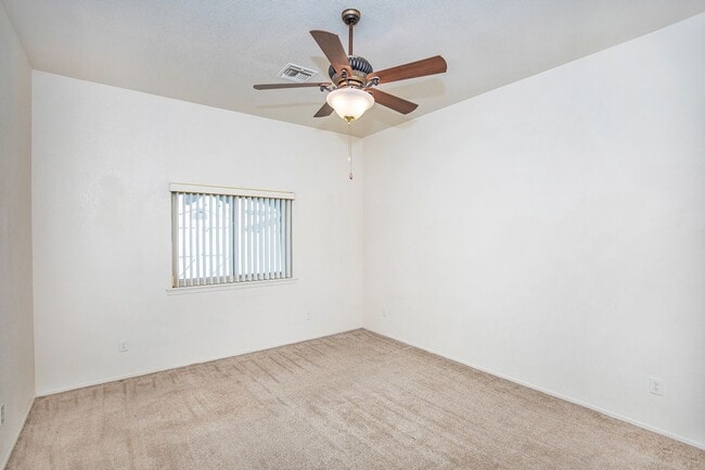 Building Photo - Yuma East Rental Available.