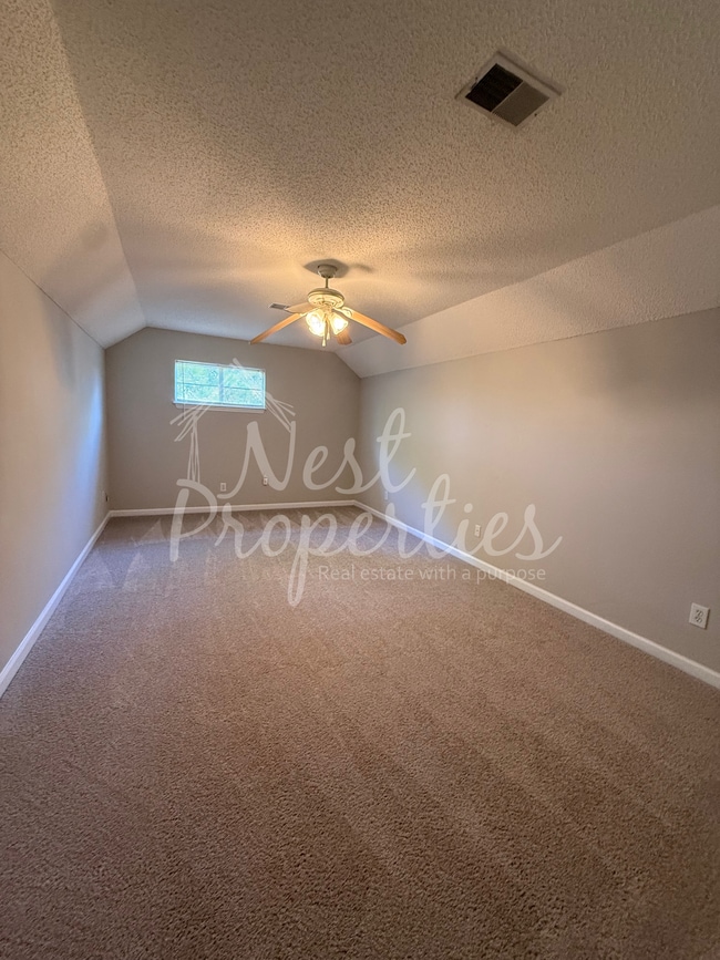 Building Photo - 427 Kingston Trace Rd