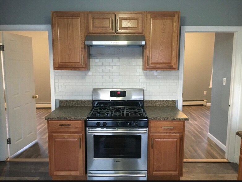 Building Photo - 81 Tenney St