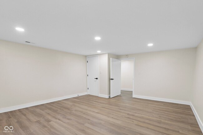 Building Photo - 6838 Johnson Rd