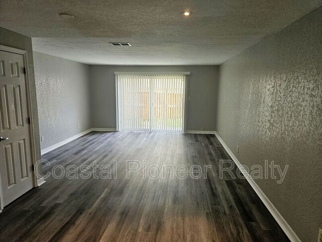 Building Photo - 7549 Abonado Rd