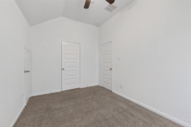 Building Photo - 20515 Bandrock Terrace