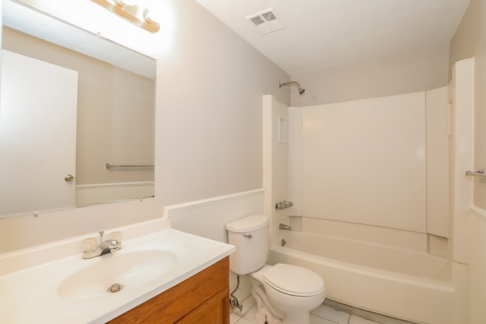 Building Photo - 3207 Sunderland Dr SW