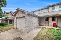 Building Photo - 538 Mast Ct
