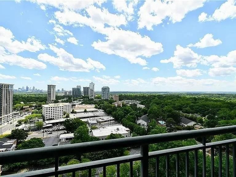 Building Photo - 3040 Peachtree Rd