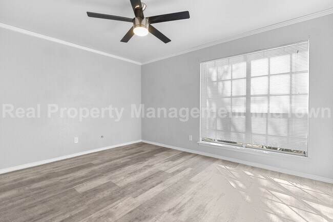 Building Photo - 2207 Roman Ct