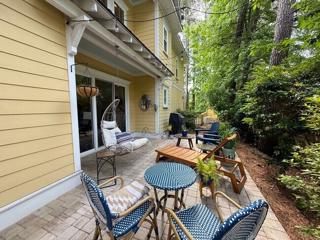 Building Photo - 3 Bedroom 2.5 Bath House in Moultrie Park ...