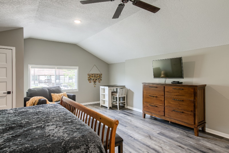 Building Photo - 7105 N Walnut St