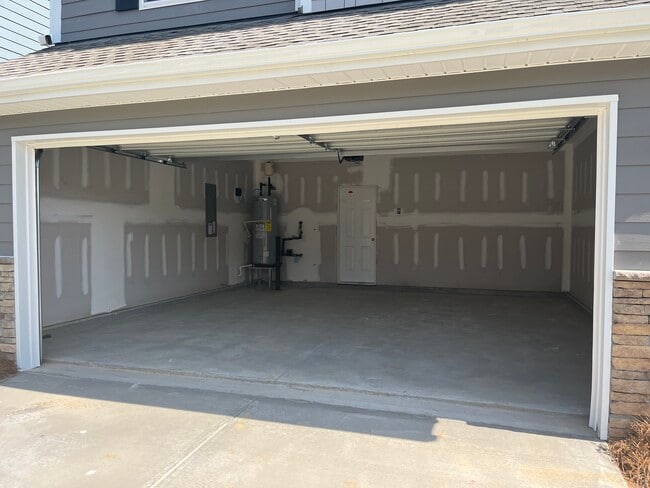 Building Photo - 117 Magnolia St