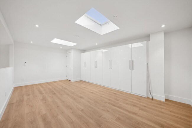 Building Photo - Newly Built Home With Loft in Downtown Palo Alto
