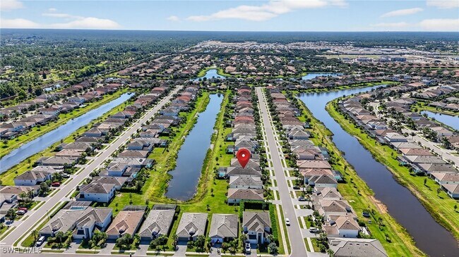 Building Photo - 2130 Hamlin St