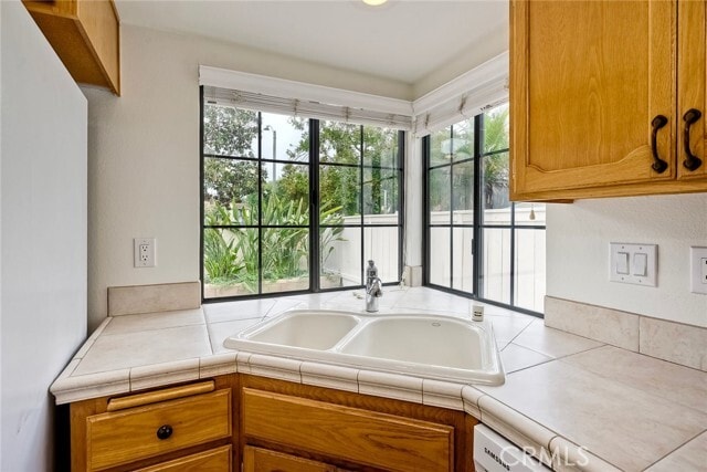 Building Photo - 6827 Alderwood Dr