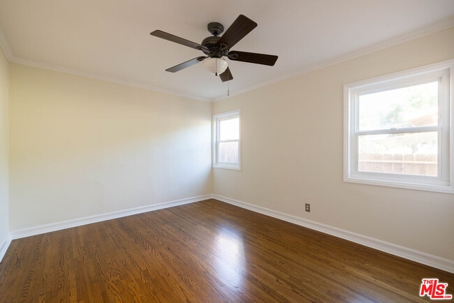 Building Photo - 3307 Madera Ave