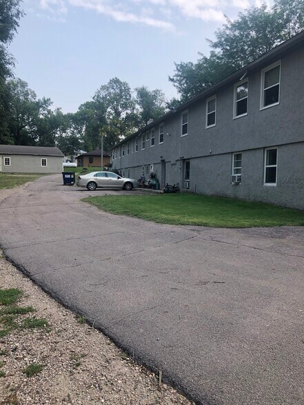 Building Photo - 100 Cliff Ave