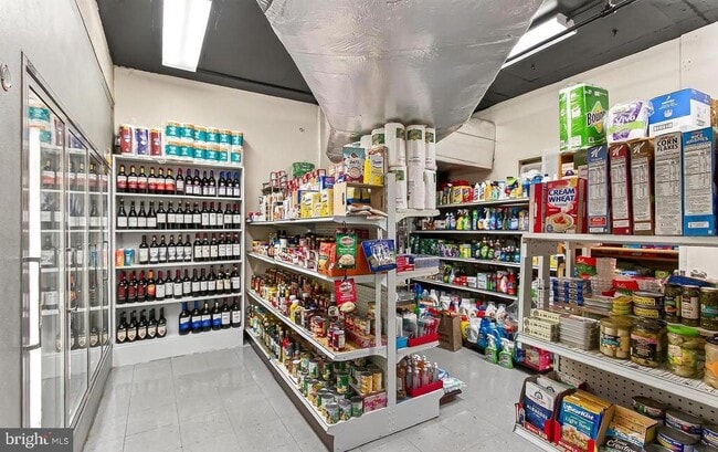 Building Photo - 501 Slaters Ln