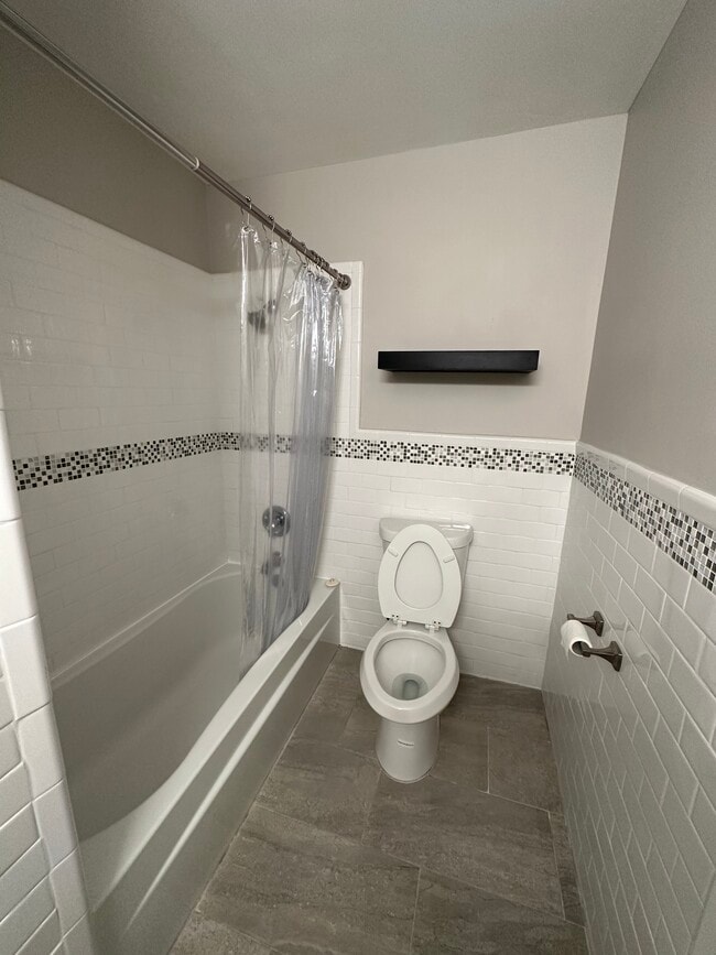 Building Photo - 4509 N Cypress St