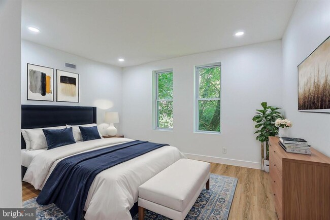 Building Photo - 7415 Sprague St