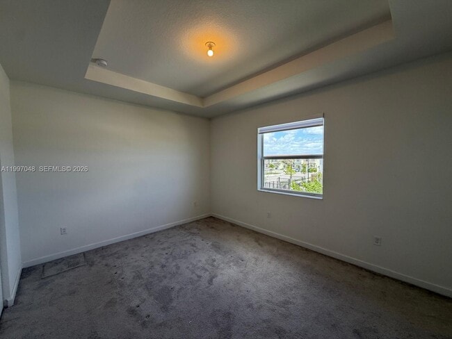 Building Photo - 2659 SE 28th Dr