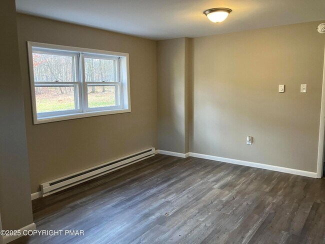 Building Photo - 180 Penn Forest Trail