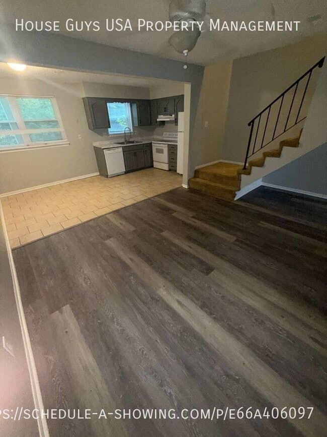 Building Photo - 212 NE Cedar Ct