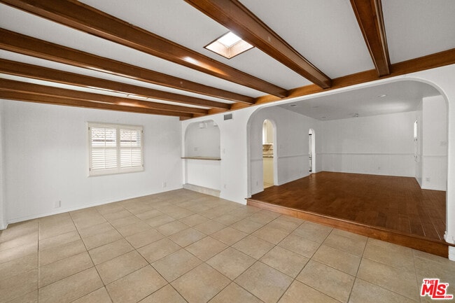 Building Photo - 5227 Etheldo Ave